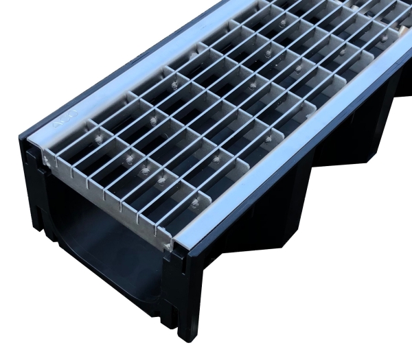 SET 7 x Entwässerungsrinne mit Edelstahlmaschenrost 1 Meter incl. Schnurwasserwaage und Zubehörset